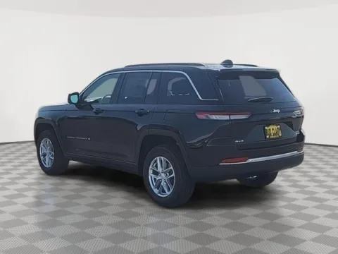Another view of 2025 Jeep Grand Cherokee Laredo X for sale in Moses Lake, WA at CDJR of Moses Lake