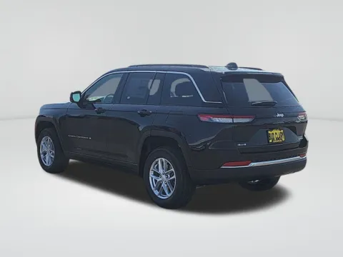 Another view of 2025 Jeep Grand Cherokee Laredo X for sale in Moses Lake, WA at CDJR of Moses Lake