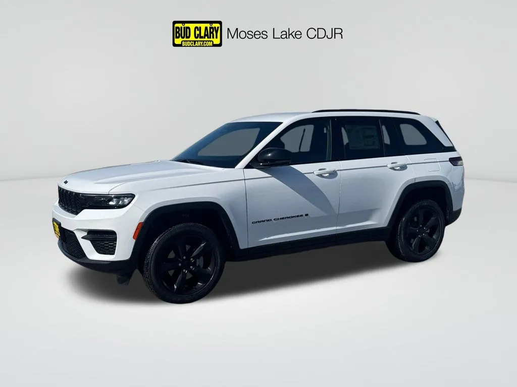 White 2025 Jeep Grand Cherokee Altitude for sale in Moses Lake, WA