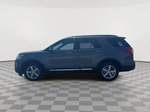 Photos of 2017 FORD EXPLORER XLT for sale in Moses Lake, WA at CDJR of Moses Lake