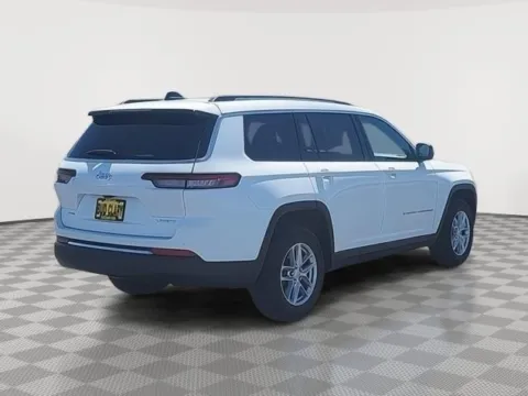More photos of 2023 Jeep Grand Cherokee L Laredo at CDJR of Moses Lake, WA