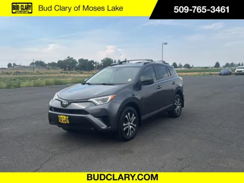 Black 2018 Toyota RAV4 LE for sale in Moses Lake, WA