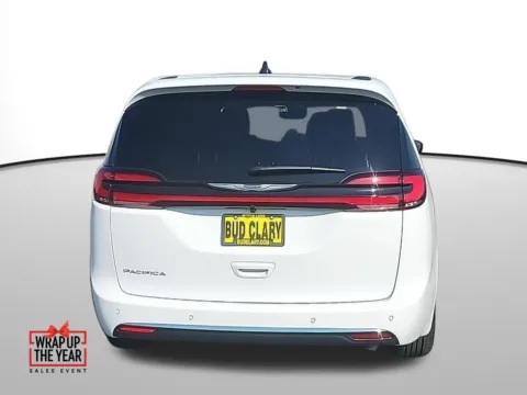 More photos of 2026 Chrysler Pacifica Select at CDJR of Moses Lake, WA