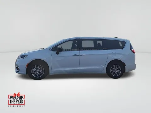 Photos of 2026 Chrysler Pacifica Select for sale in Moses Lake, WA at CDJR of Moses Lake