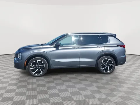 Photos of 2023 Mitsubishi Outlander SEL for sale in Moses Lake, WA at CDJR of Moses Lake