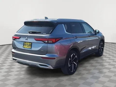 More photos of 2023 Mitsubishi Outlander SEL at CDJR of Moses Lake, WA