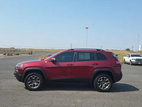 Photos of 2020 JEEP CHEROKEE TRAILHAWK 4X4 for sale in Moses Lake, WA at CDJR of Moses Lake