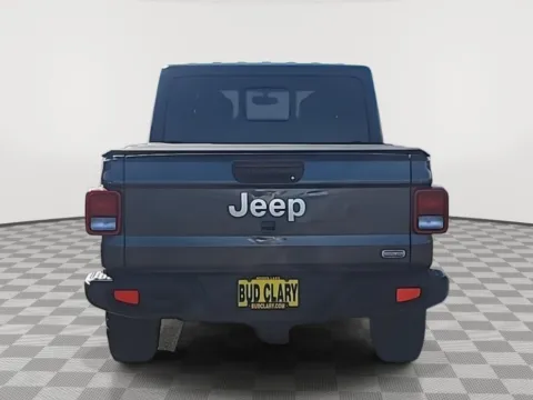 More photos of 2022 Jeep Gladiator Overland at CDJR of Moses Lake, WA