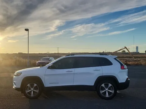 Photos of 2022 Jeep Cherokee Limited for sale in Moses Lake, WA at CDJR of Moses Lake