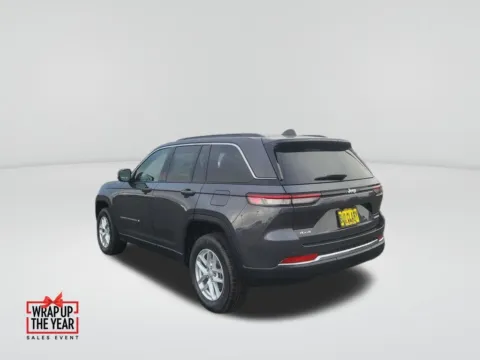 Another view of 2025 Jeep Grand Cherokee Laredo X for sale in Moses Lake, WA at CDJR of Moses Lake