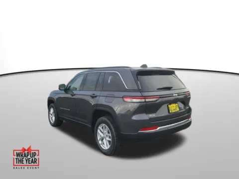 Another view of 2025 Jeep Grand Cherokee Laredo X for sale in Moses Lake, WA at CDJR of Moses Lake