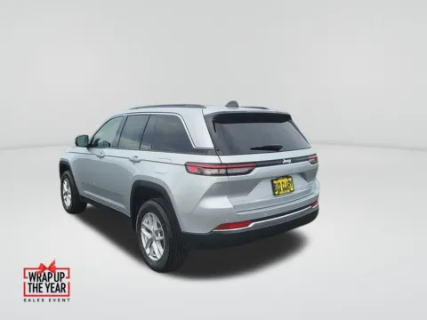 Another view of 2025 Jeep Grand Cherokee Laredo X for sale in Moses Lake, WA at CDJR of Moses Lake