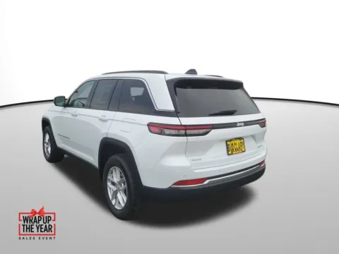 Another view of 2025 Jeep Grand Cherokee Laredo X for sale in Moses Lake, WA at CDJR of Moses Lake