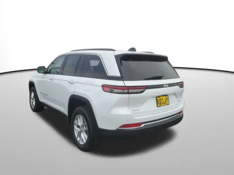 Another view of 2025 Jeep Grand Cherokee Laredo X for sale in Moses Lake, WA at CDJR of Moses Lake