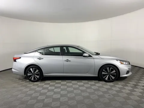 Photos of 2021 Nissan Altima 2.5 SV for sale in Milwaukie, OR at Bridge City Auto Sales Luxury Used Cars Portland