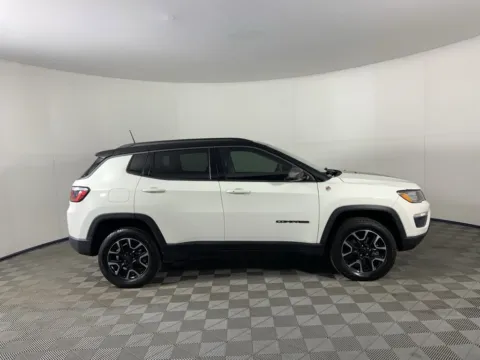 Photos of 2018 Jeep Compass Trailhawk for sale in Milwaukie, OR at Bridge City Auto Sales Luxury Used Cars Portland