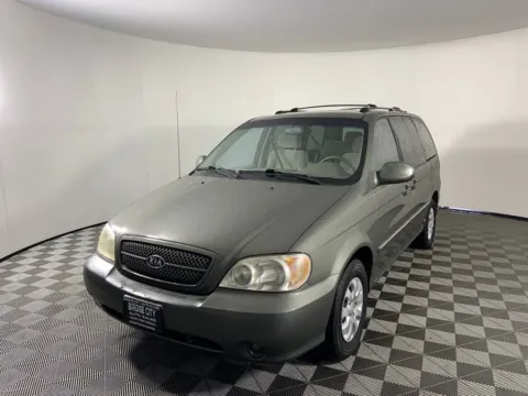 More photos of 2005 Kia Sedona EX at Bridge City Auto Sales Luxury Used Cars Portland, OR