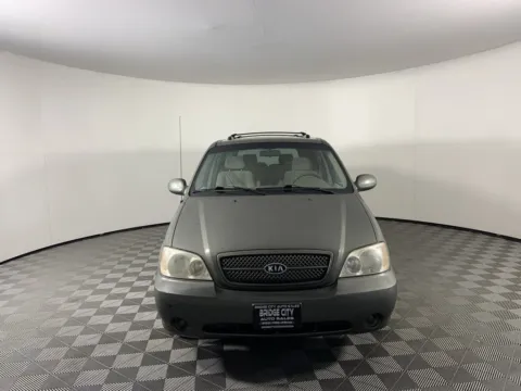 More photos of 2005 Kia Sedona EX at Bridge City Auto Sales Luxury Used Cars Portland, OR