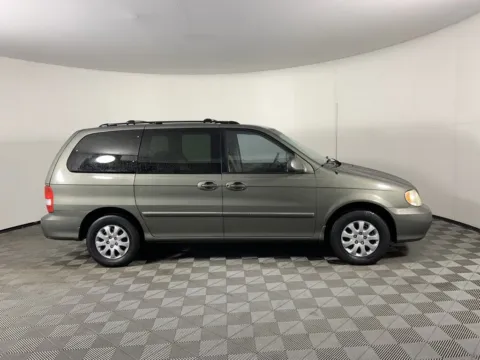 Photos of 2005 Kia Sedona EX for sale in Milwaukie, OR at Bridge City Auto Sales Luxury Used Cars Portland