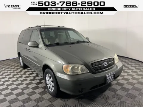 Green 2005 Kia Sedona EX for sale in Milwaukie, OR