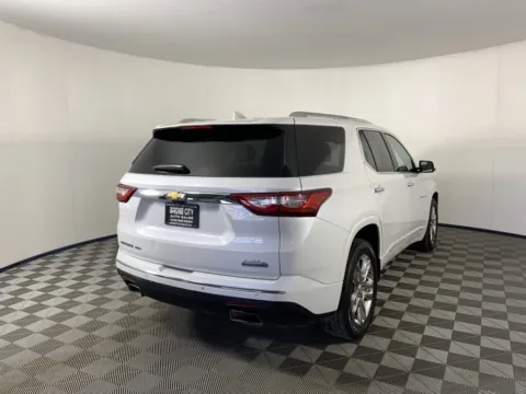 Another view of 2019 Chevrolet Traverse High Country for sale in Milwaukie, OR at Bridge City Auto Sales Luxury Used Cars Portland