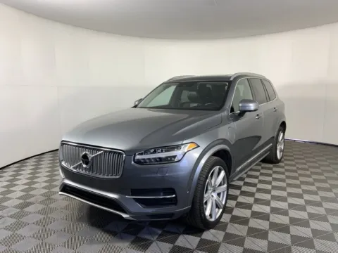 More photos of 2017 Volvo XC90 Inscription at Bridge City Auto Sales Luxury Used Cars Portland, OR