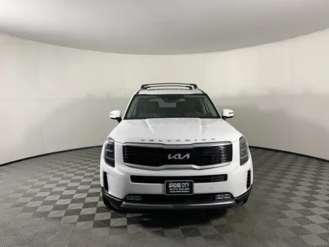 More photos of 2022 Kia Telluride SX at Bridge City Auto Sales Luxury Used Cars Portland, OR
