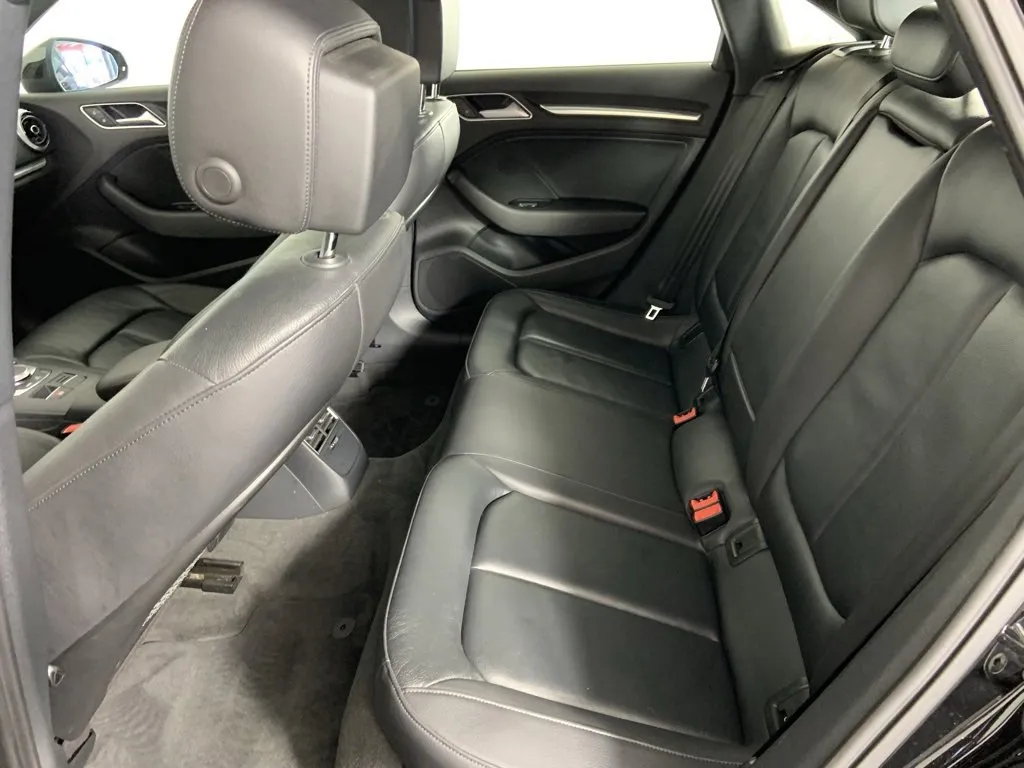2020 Audi A3 S line Premium photo 17
