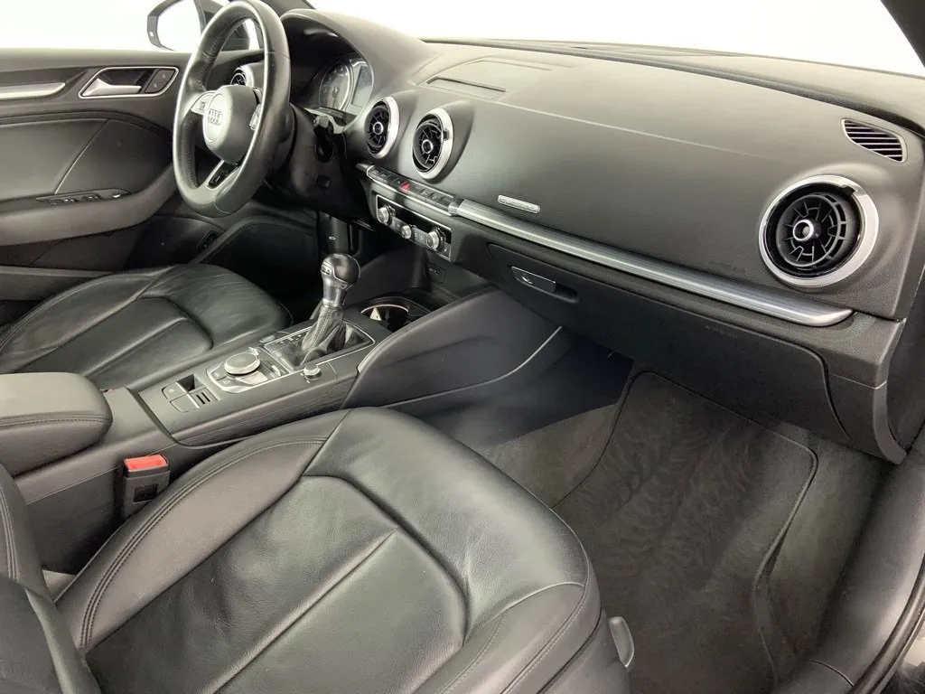2020 Audi A3 S line Premium photo 25
