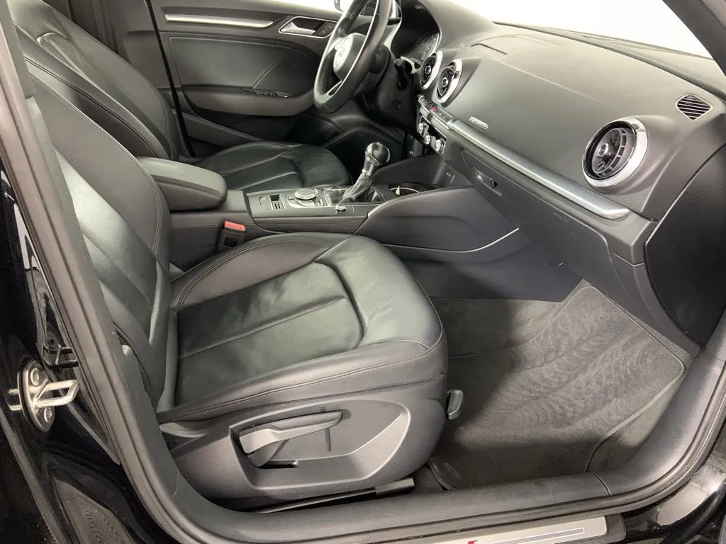 2020 Audi A3 S line Premium photo 5