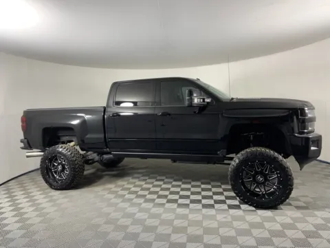 Photos of 2016 Chevrolet Silverado 2500HD LT for sale in Milwaukie, OR at Bridge City Auto Sales Luxury Used Cars Portland