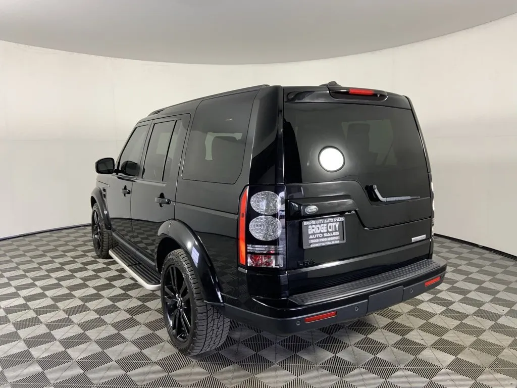 2016 Land Rover LR4 HSE photo 3