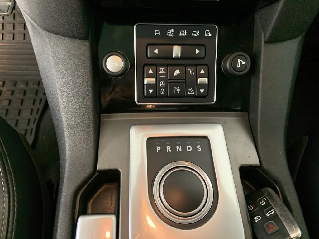 2016 Land Rover LR4 HSE photo 5