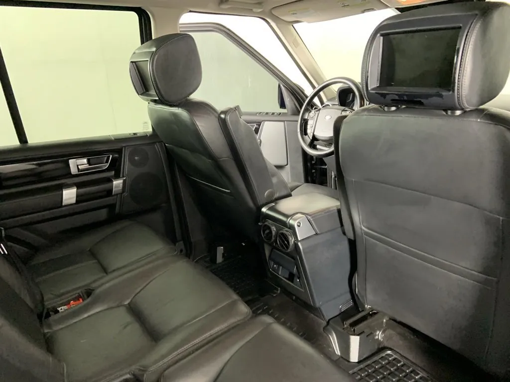 2016 Land Rover LR4 HSE photo 18