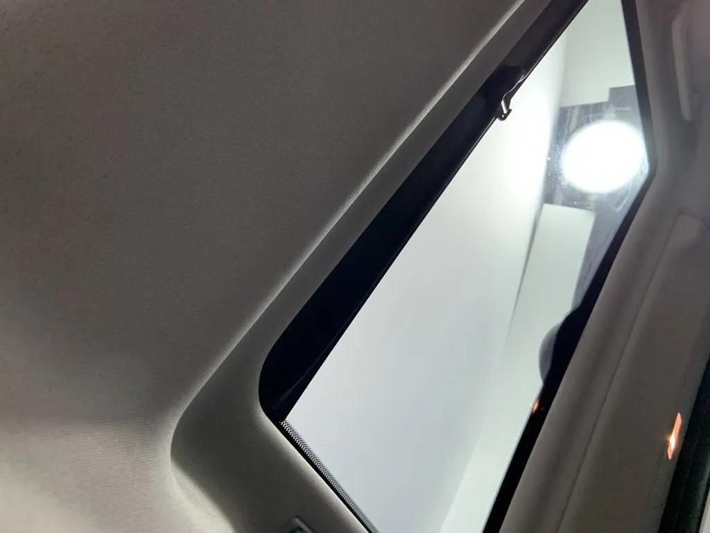 2016 Land Rover LR4 HSE photo 19