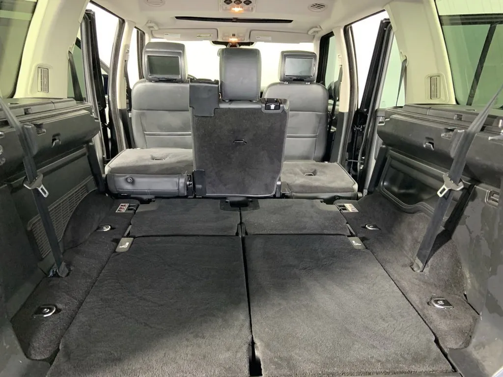2016 Land Rover LR4 HSE photo 16