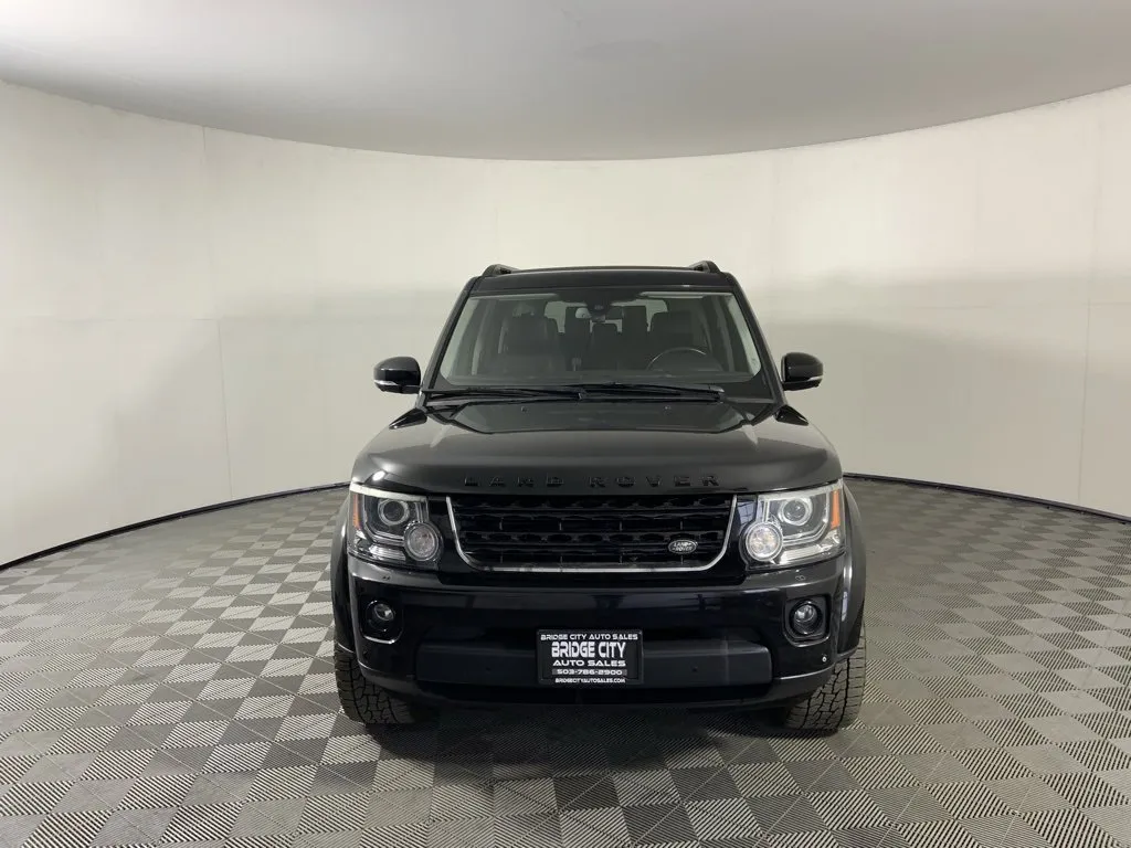 2016 Land Rover LR4 HSE photo 2