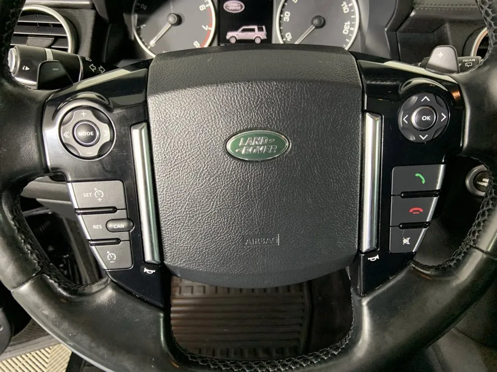 2016 Land Rover LR4 HSE photo 32