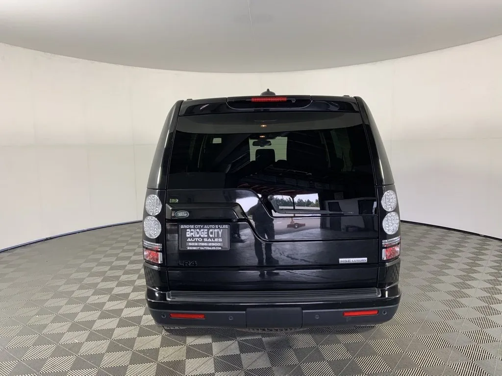 2016 Land Rover LR4 HSE photo 14