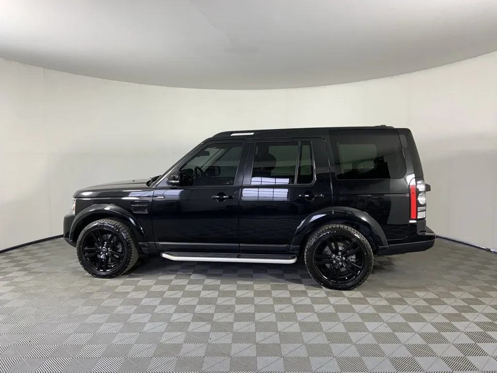 2016 Land Rover LR4 HSE photo 23
