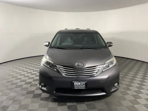 More photos of 2017 Toyota Sienna XLE Auto Access Seat at Bridge City Auto Sales Luxury Used Cars Portland, OR