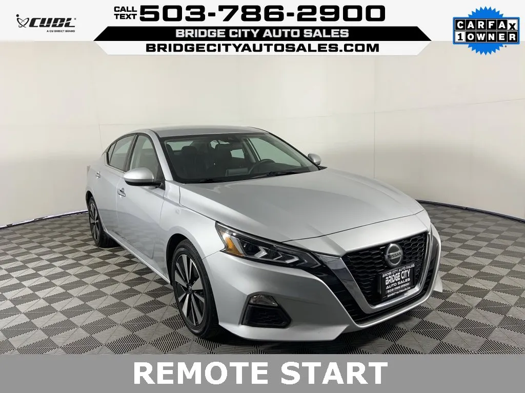 Silver 2021 Nissan Altima 2.5 SV for sale in Milwaukie, OR