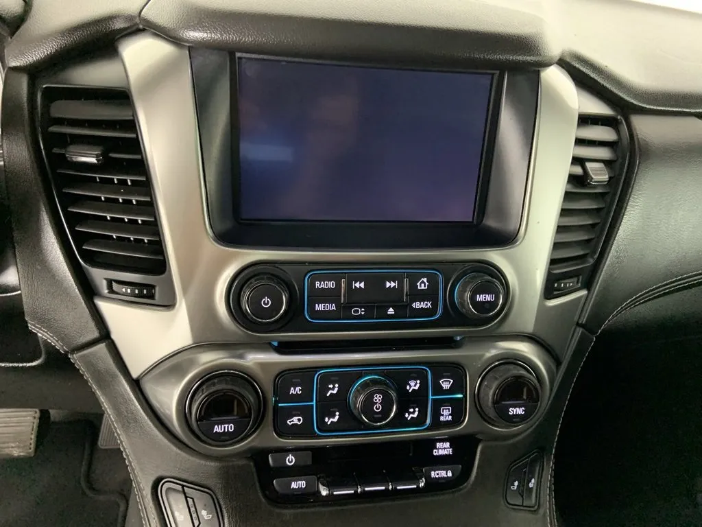 2019 Chevrolet Suburban LT photo 18