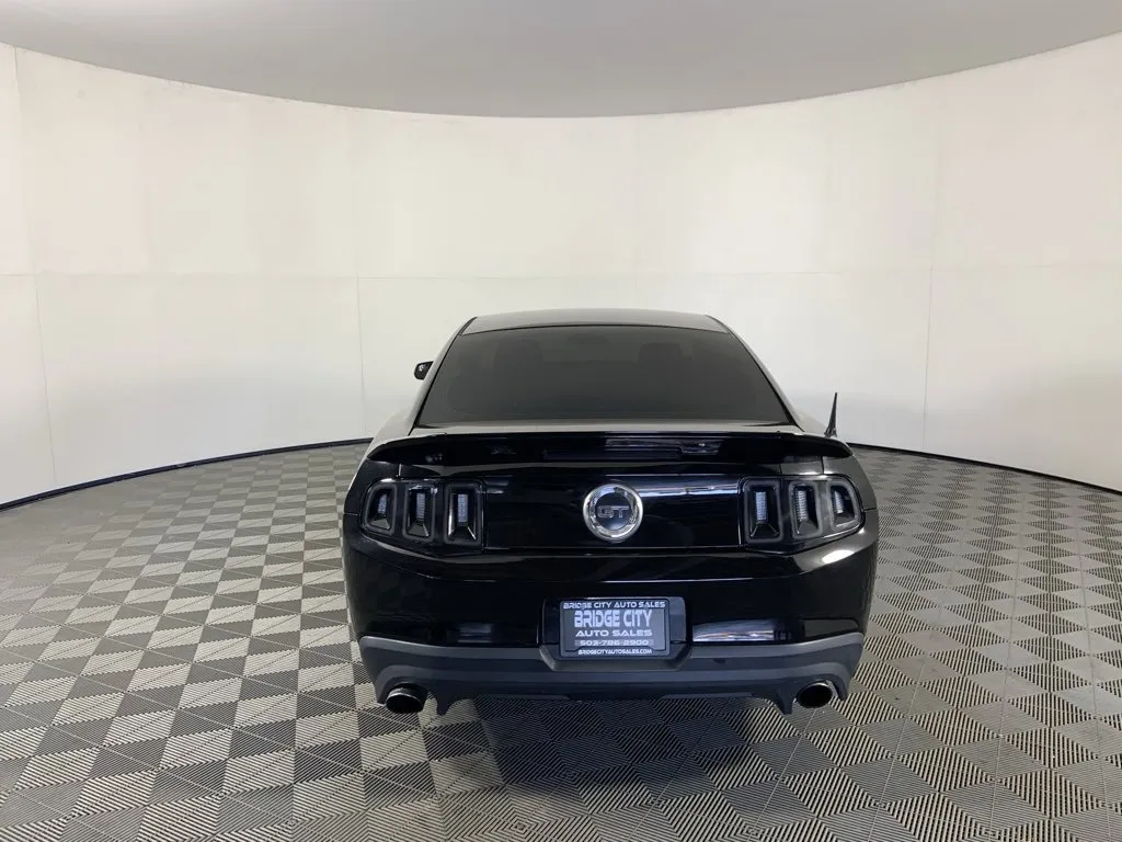 2012 Ford Mustang GT photo 3