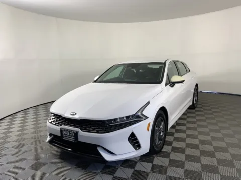 More photos of 2021 Kia K5 LXS at Bridge City Auto Sales Luxury Used Cars Portland, OR