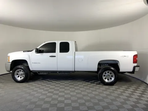 More photos of 2008 Chevrolet Silverado 2500HD Work Truck at Bridge City Auto Sales Luxury Used Cars Portland, OR