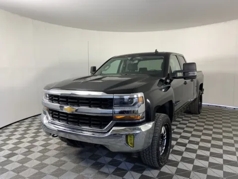 More photos of 2017 Chevrolet Silverado 1500 LT at Bridge City Auto Sales Luxury Used Cars Portland, OR