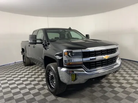 Black 2017 Chevrolet Silverado 1500 LT for sale in Milwaukie, OR