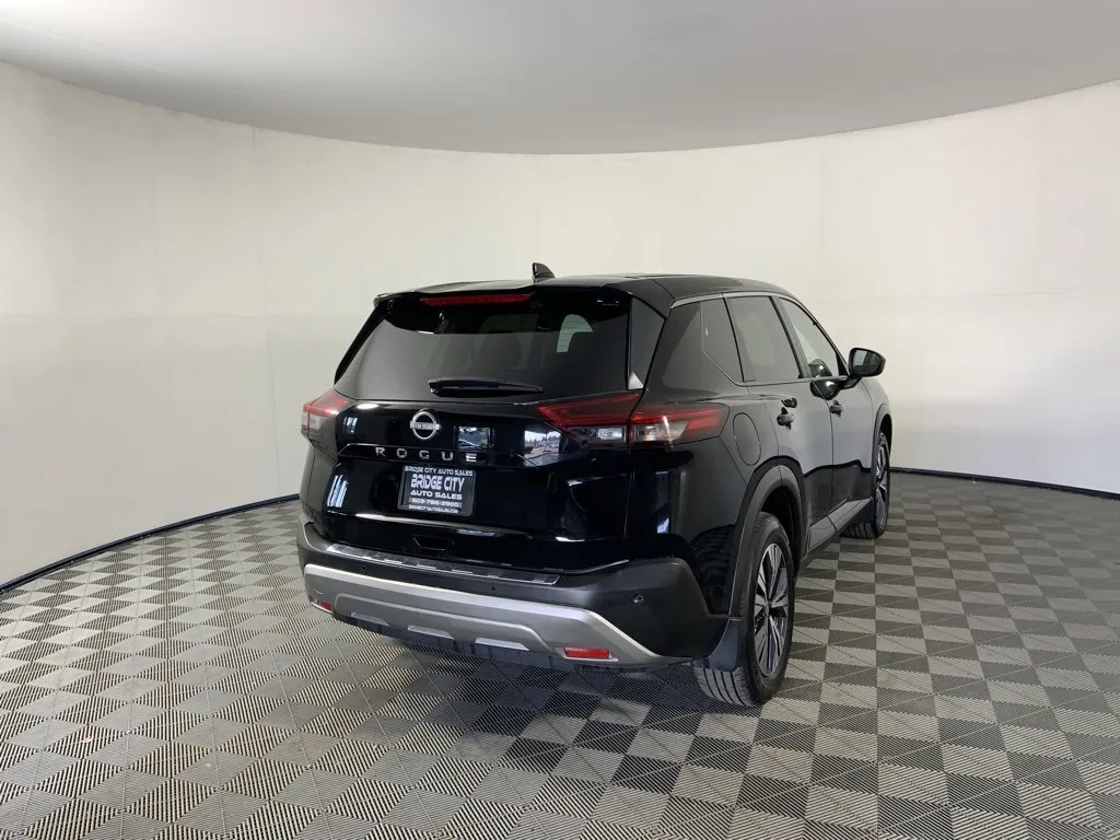 2023 Nissan Rogue SV photo 19