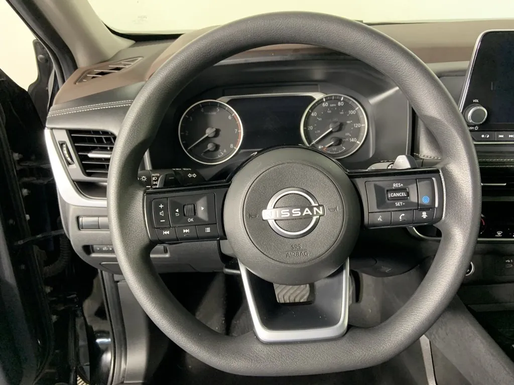 2023 Nissan Rogue SV photo 21